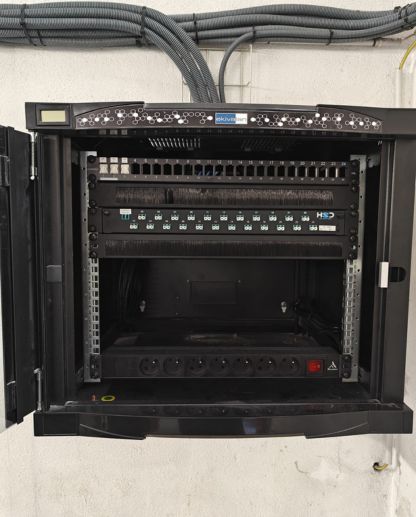 Installation de fibre optique par ogrs sur Toulon, Marseille & Nice entreprise de télécommunication et de réseaux informatique 2