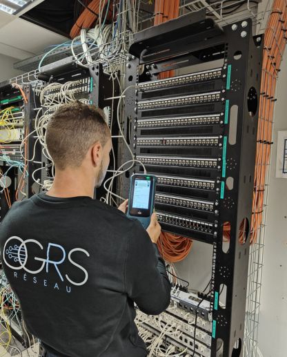 Installation de fibre optique prémium par ogrs sur Toulon, Marseille & Nice entreprise de télécommunication et de réseaux informatique