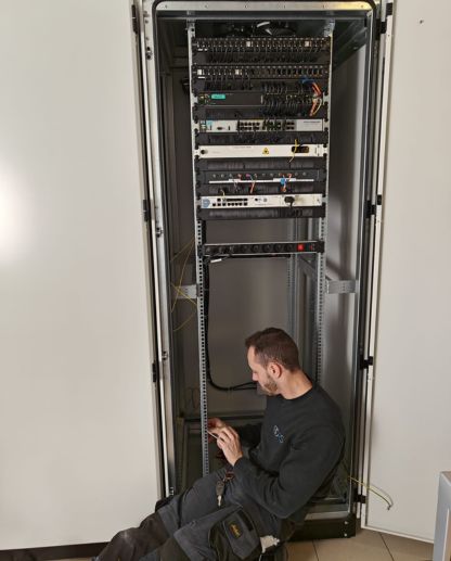Installation de réseaux informatique pour particulié et entreprise avec OGRS fibre et réseaux à Toulon, Marseille, Nice 3 Installation de réseaux informatique pour particulié et entreprise avec OGRS fibre et réseaux à Toulon, Marseille, Nice 3
