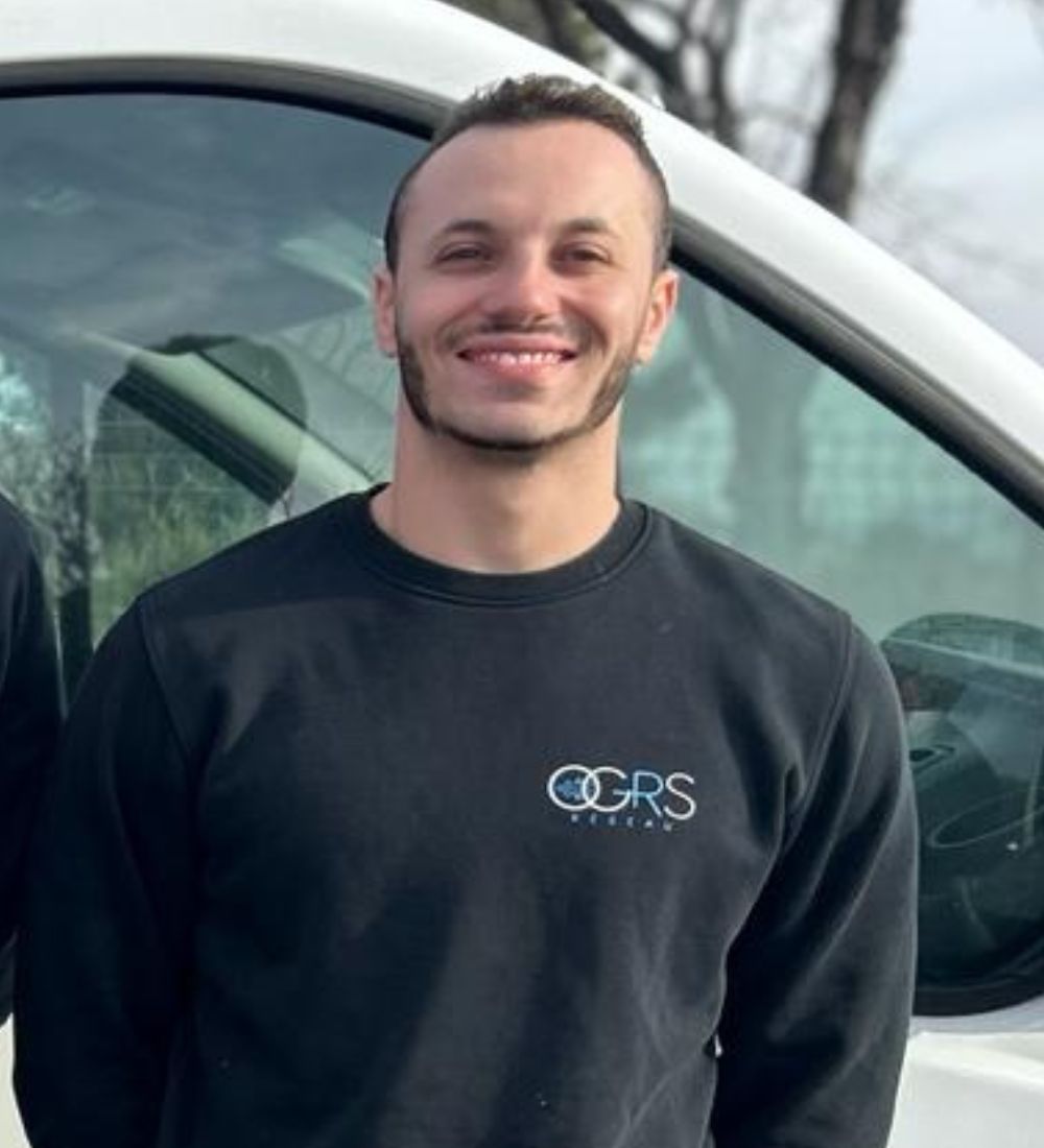 Photo de Greg Co gérant de l'entreprise OGRS spécialisé dans la fibre optique, les réseaux informatiques sur Toulon, Marseille & Nice