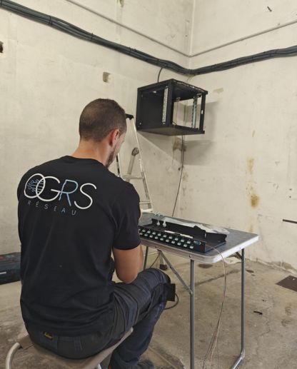 déplacement de prise de fibre optique par ogrs sur Toulon, Marseille & Nice entreprise de télécommunication et de réseaux informatique 2