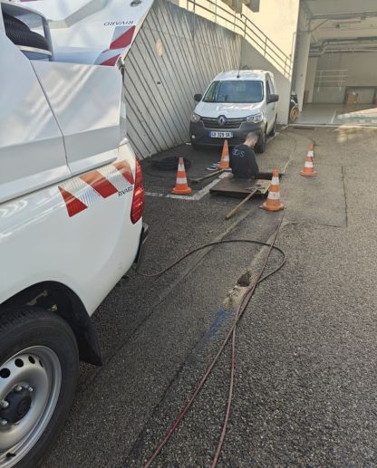 pompage de regards pour hydrocurage et pour particulier et entreprise avec OGRS fibre et réseaux à Toulon, Marseille, Nice 3